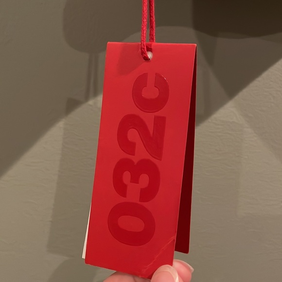 RARE LIMITED EDITION O32C MAGAZINE “GULITY” WHITE TEE - Picture 6 of 7